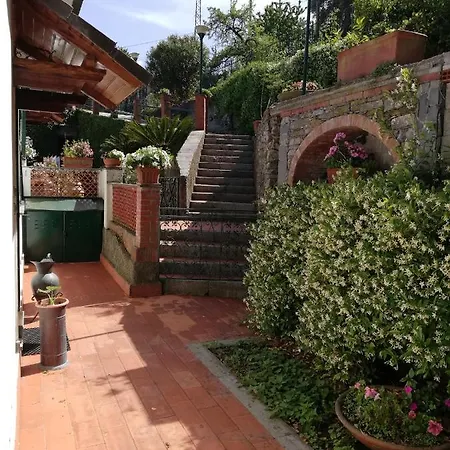 Fg Apartment, Mare E Monti, 70 Sqm, 2 Bedrooms, 1 Bathroom, Surrounded By Greenery, With Free Parking And Wifi Conveniently Located Near The Highway 別荘 ラッパロ