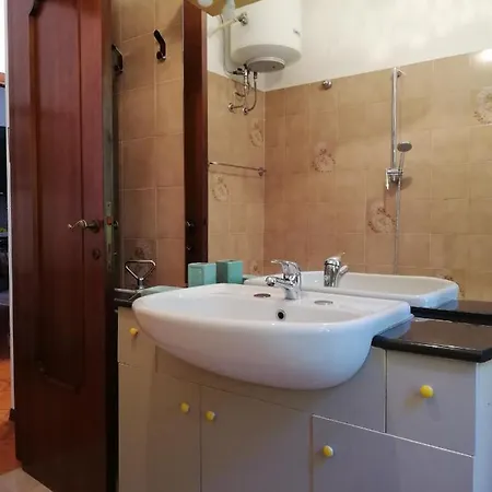 Fg Apartment, Mare E Monti, 70 Sqm, 2 Bedrooms, 1 Bathroom, Surrounded By Greenery, With Free Parking And Wifi Conveniently Located Near The Highway ラッパロ