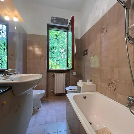 Fg Apartment, Mare E Monti, 70 Sqm, 2 Bedrooms, 1 Bathroom, Surrounded By Greenery, With Free Parking And Wifi Conveniently Located Near The Highway 別荘 ラッパロ