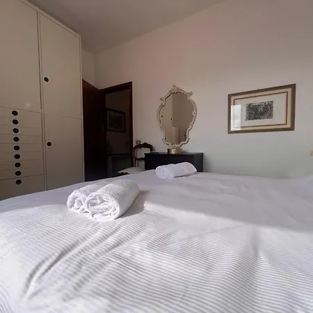 Fg Apartment, Mare E Monti, 70 Sqm, 2 Bedrooms, 1 Bathroom, Surrounded By Greenery, With Free Parking And Wifi Conveniently Located Near The Highway 別荘 ラッパロ