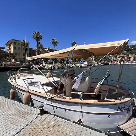 別荘 Fg Apartment, Mare E Monti, 70 Sqm, 2 Bedrooms, 1 Bathroom, Surrounded By Greenery, With Free Parking And Wifi Conveniently Located Near The Highway *