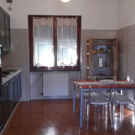 Fg Apartment, Mare E Monti, 70 Sqm, 2 Bedrooms, 1 Bathroom, Surrounded By Greenery, With Free Parking And Wifi Conveniently Located Near The Highway ラッパロ